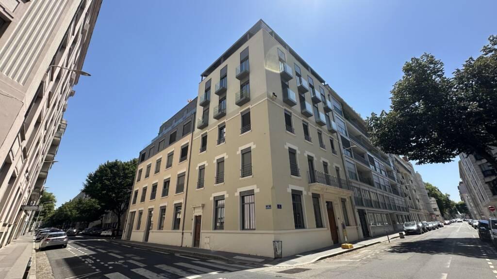 Réhabilitation et surélévation d'un immeuble à Lyon