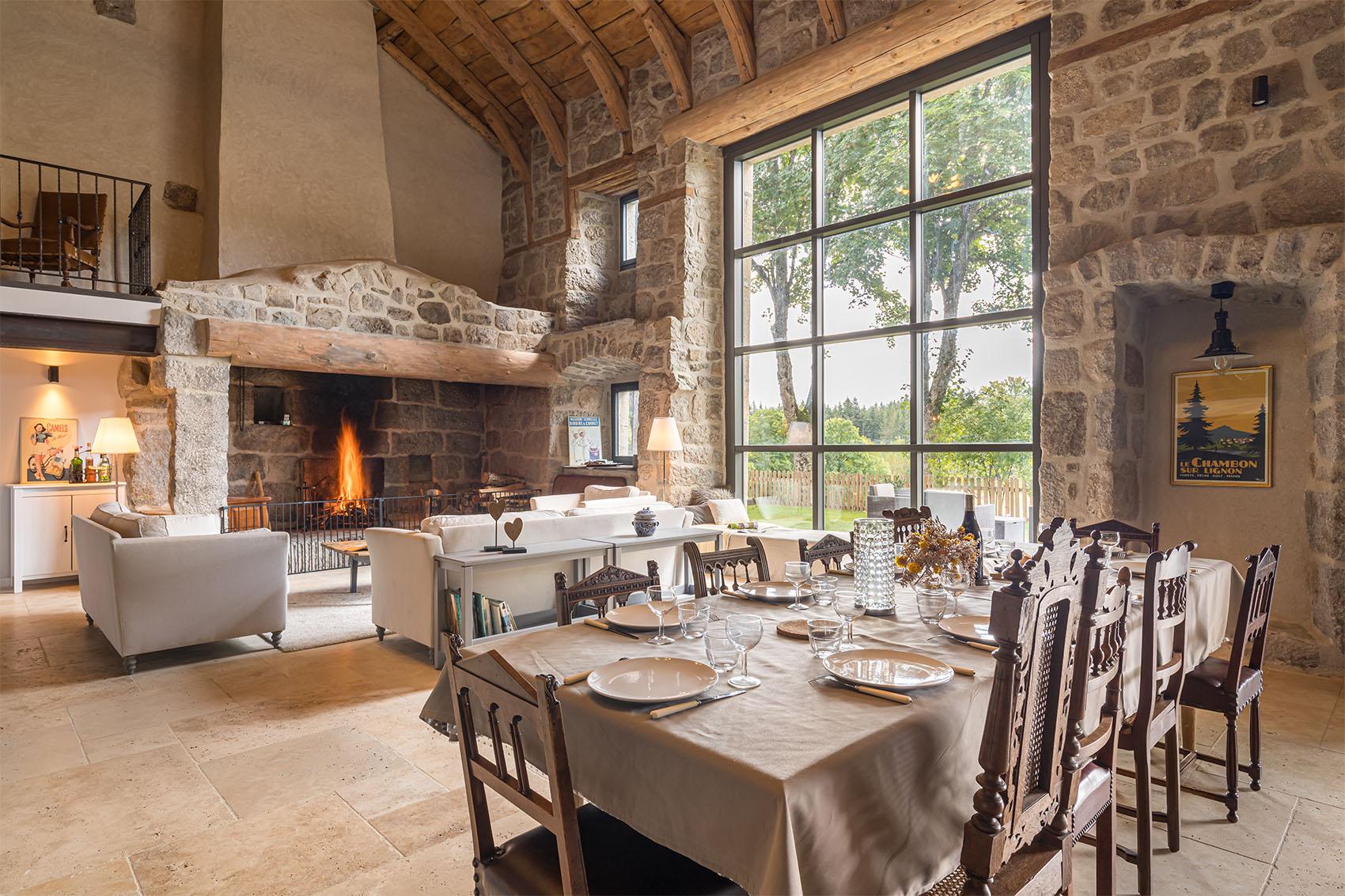 Rénovation complète d’une ancienne ferme en résidence hôtelière en Haute-Loire - Chambon-sur-Lignon