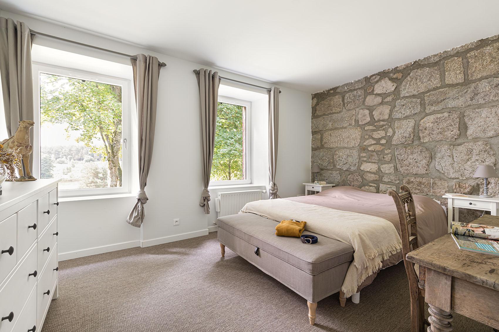 Rénovation complète d’une ancienne ferme en résidence hôtelière en Haute-Loire - Chambon-sur-Lignon