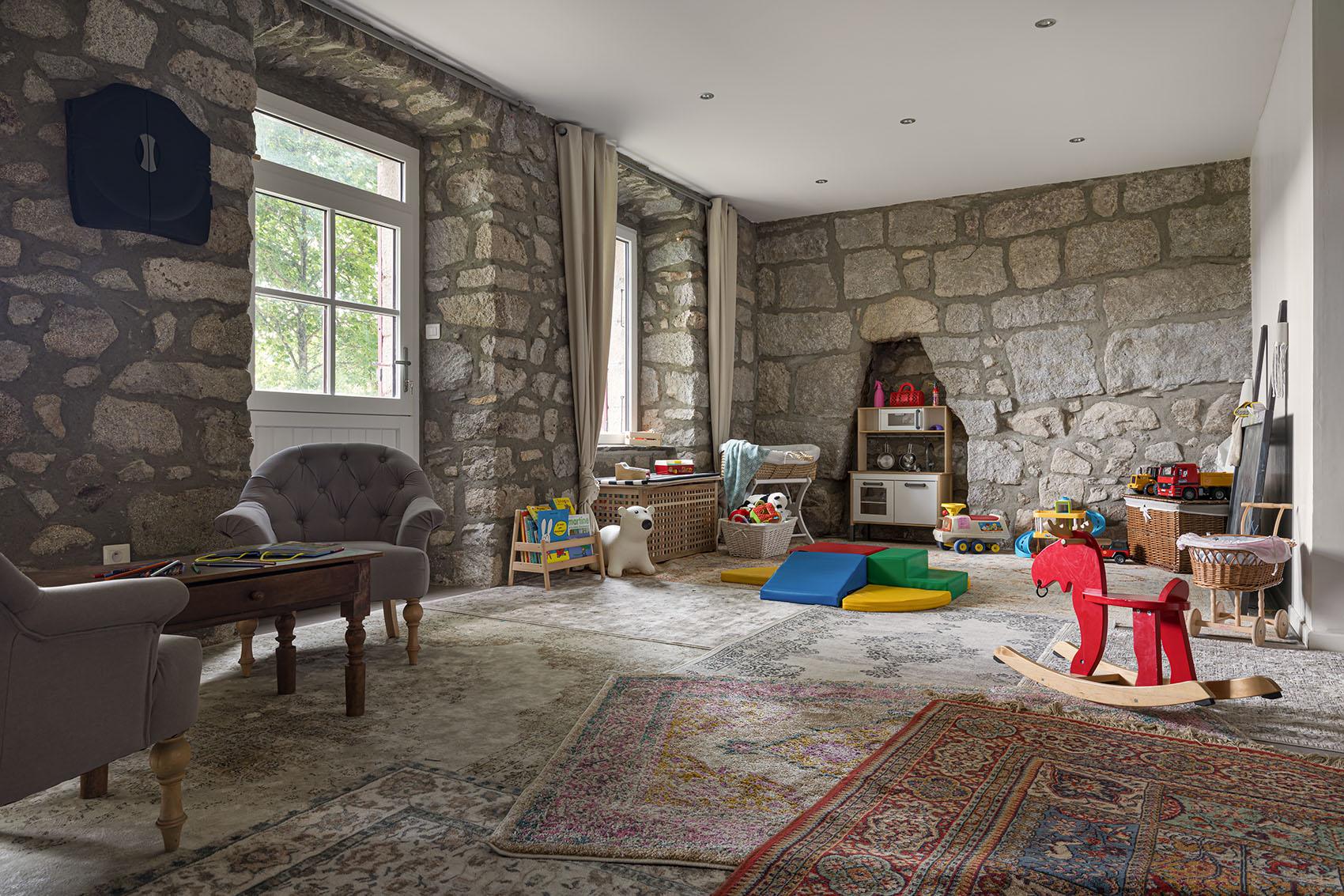 Rénovation complète d’une ancienne ferme en résidence hôtelière en Haute-Loire - Chambon-sur-Lignon
