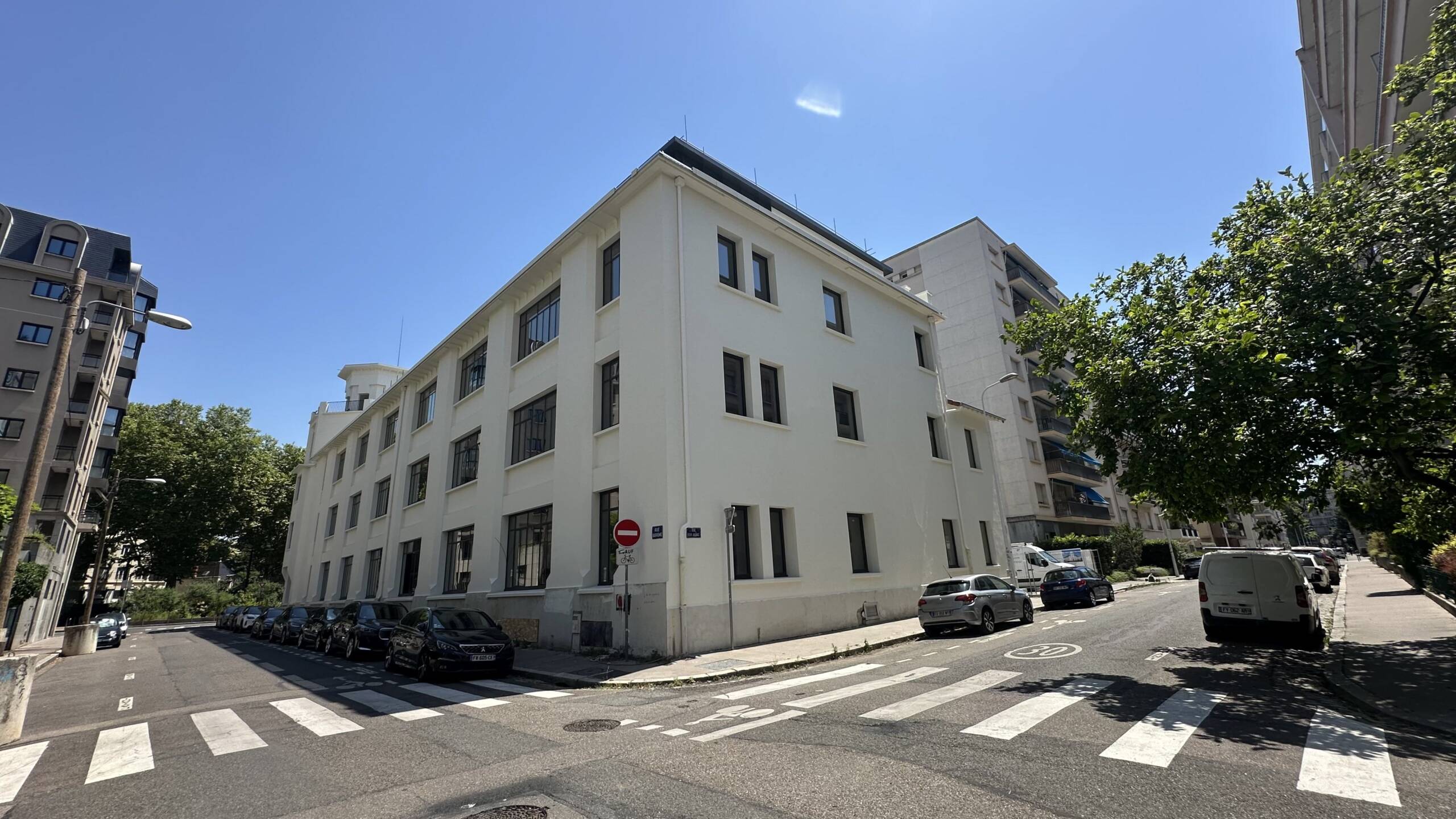 Rénovation et surélévation d'un immeuble de bureau - Tony Garnier